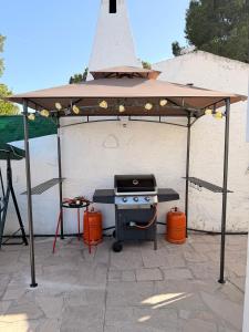 Amarella Costa Dorada - Alojamientos privados en villa mediterránea con amplia piscina y zonas BBQ