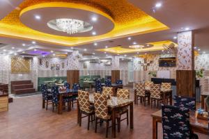 Hotel Ornate Residency And Suites
