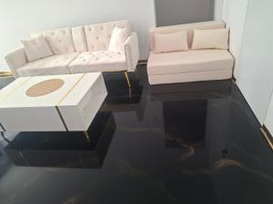 Golden Pearl Apartments