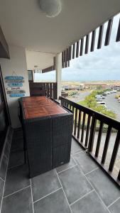 VUE OCÉAN Appartement T3 climatisé Centre Penon Accès plage à pied 3 e étage sans ascenseur
