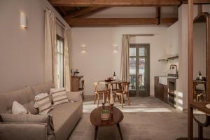 JUNO Collection Residences