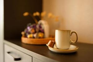 Wims - Romantic studio with private jacuzzi, garden & parking