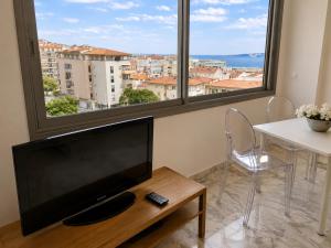 LIONS 1BDR elegance and light in Cannes