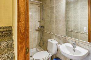 Casa con piscina comunitaria