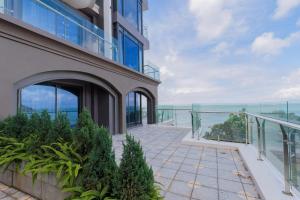 Oyster Bay Vũng Tàu - Seaside Pool Escape