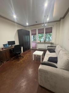 Francesco Nullo 2-Bedroom Apartment with Balcony