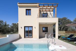 Villa Anasalida, private pool oasis in Atsipopoulo