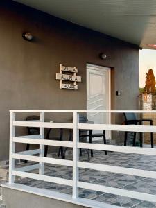 Villa Alonia House