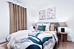 Brand-New Two 2-Bedroom Apartments Near Niagara Falls Sleeps 8