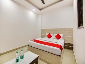 Hotel O Apple Guest House