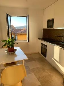 Lovely apartment in Vieux-Nice with Terrace, Garden and AC - 10 min to beaches and Promenade des Anglais