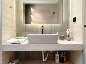 Designer Flat in Voula Center