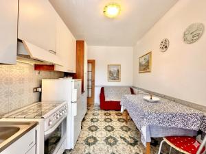 Hostdomus - Leos House