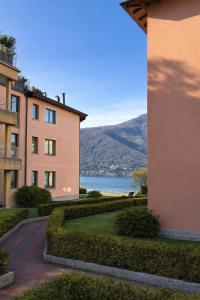 Lakeside Apartment - 1BR with Pool Access