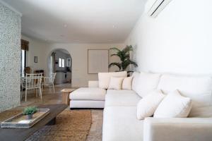 Villa La Casita- Private Pool & Walk to Beach