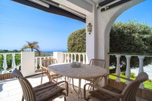 Villa La Casita- Private Pool & Walk to Beach