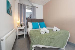 Open Mind Property - Spacious 2BR Flat City Views