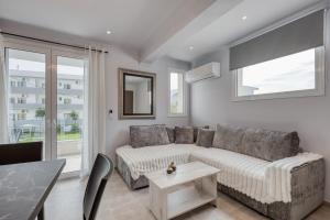 Solazur House - Sea View Stay by Ipsos Beach