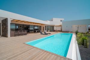 Villa Karuna by Aura Collection