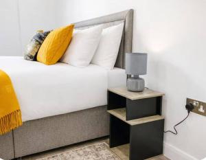 1-bed APT Near LRI NHS CityCenter Sleeps 5