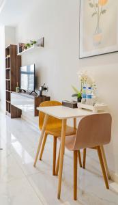 De Lux Central Studio next Hyatt ,Opera House ,Benthanh ,Pool,Gym
