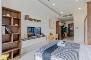 De Lux Central Studio next Hyatt ,Opera House ,Benthanh ,Pool,Gym