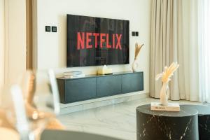 Crest Grande 39th Floor Apartment with City Views