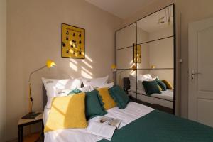 Ogarna Main Old Town by Downtown Apartments