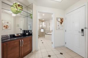 MGM SIGNATURE - Strip View Suite- FREE valet parking