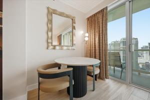 MGM SIGNATURE - Strip View Suite- FREE valet parking