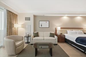MGM SIGNATURE - Strip View Suite- FREE valet parking