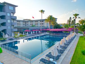 Senza Sunset Beach Hotel