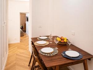 Cozy apartments in Rome near Santa Maria