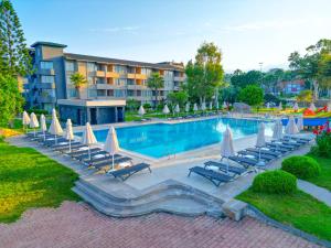 Senza Sunset Beach Hotel