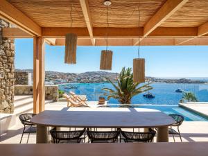 Villa Lilium III - Panoramic View over Psarou Bay!