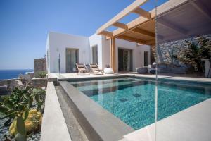Villa Lilium III - Panoramic View over Psarou Bay!