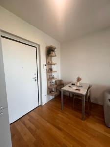 Milan Skyline Apartment - A 22nd-Floor