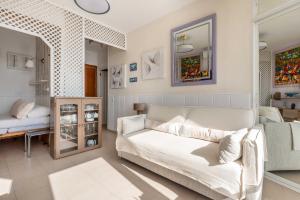 Alhamar Sea View Studio