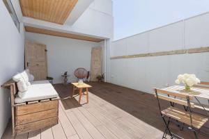 Liiiving in Porto - Vintage Terrace Apartment