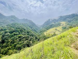 Belihuloya Camping with Bambarakanda Waterfall Trekking
