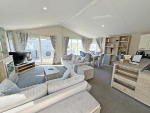 The Retreat 1 - Ukc9562