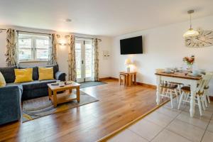 2 Bed in Gilwern oc-w44859