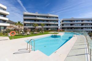 Higuerón West Alicia - Modern Apartment with Garden & Pool View
