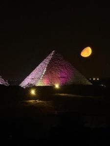 Aziz Egypt Pyramids View Hotel & Rooftop