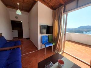 Blue City Mountain View & Spacious Apartments