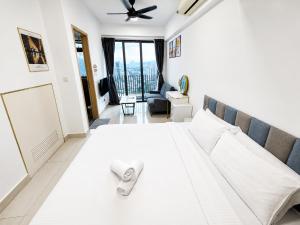 The Luxe KLCC AR Group