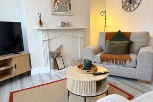 Peak Side Terrace Spacious 3BR Home in Buxton Sleeps 5