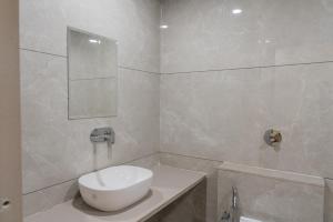 Hotel Rangoli - 10 min from Palsana chowk