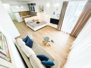 Durres City Apartments by Albia