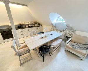 Romantic Old Town Studio